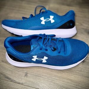 *NEVER WORN* 
Men’s Size 11 Under Armour Surge 3 Running Shoe